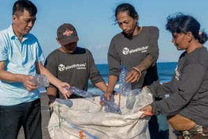 CooperVision-und-Plastic-Bank-Ein-gemeinsamer-Schritt-gegen-Plastikmuell-2048x1152